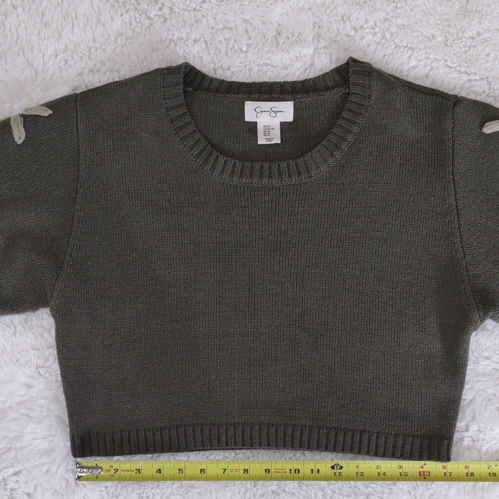 JESSICA SIMPSON, Size XL Green Sweater with Floral Sleeve Design - Picture 12 of 17